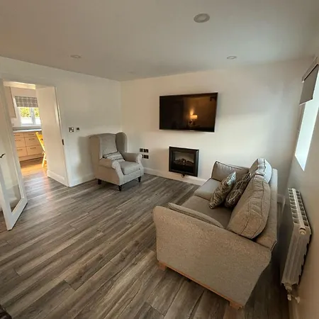 Nature Lovers Family - 3 Bed 2 Bath * Colthurst Bridge