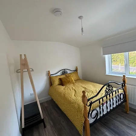 Nature Lovers Family - 3 Bed 2 Bath * Colthurst Bridge